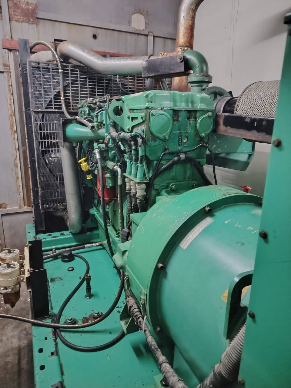 س ع كمنز للبيع كيواس 15 550 كيفي شرط حمل سعر مناسب ***********
