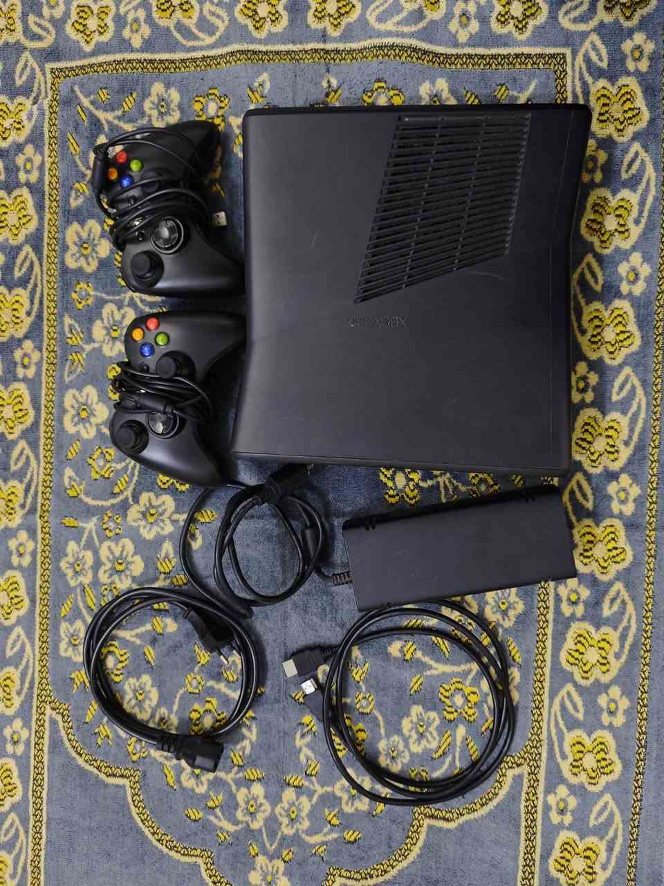 السلام عليكم
XBOX360
نضيف حيل مهكر بيه اكتر من 50 لعبه مكان شركاط حي الزراعه
رقم ***********
        سعر 135 إلف
