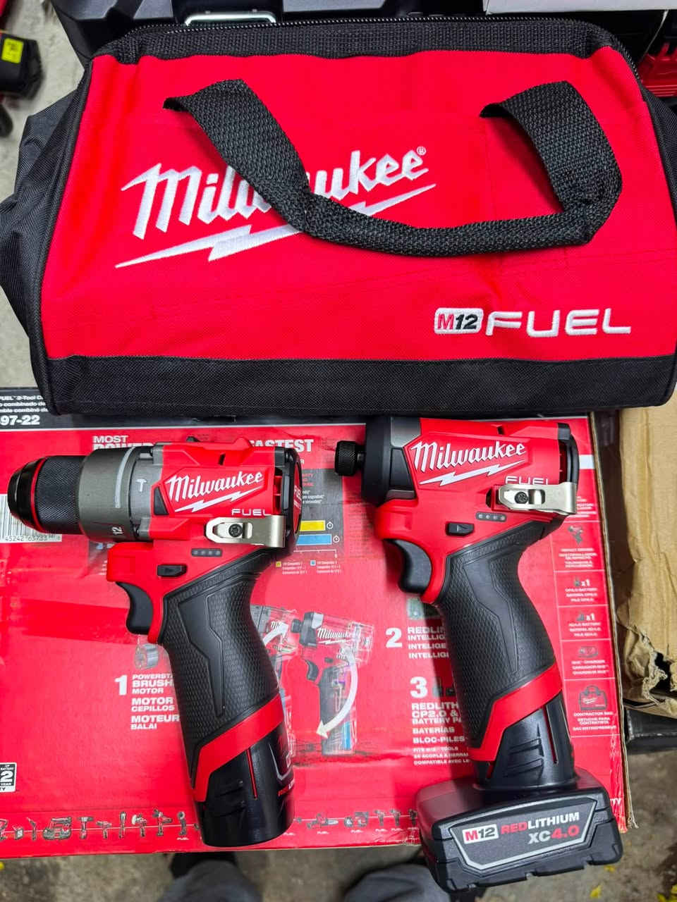 سلام عليكم اخوان 
من رخصة الأدمن 
اتوفر كت Milwaukee  ملواكي M12 جديد 
توصيل متوفر 
📞*********** واتساب
