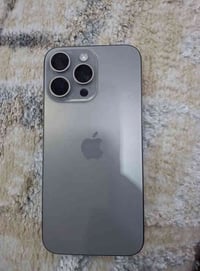 ايفون 15 برو ماكس ذاكرة 256 بطارية 98 مشحون 191 مرة فقط مبدل شاشة نوعي...