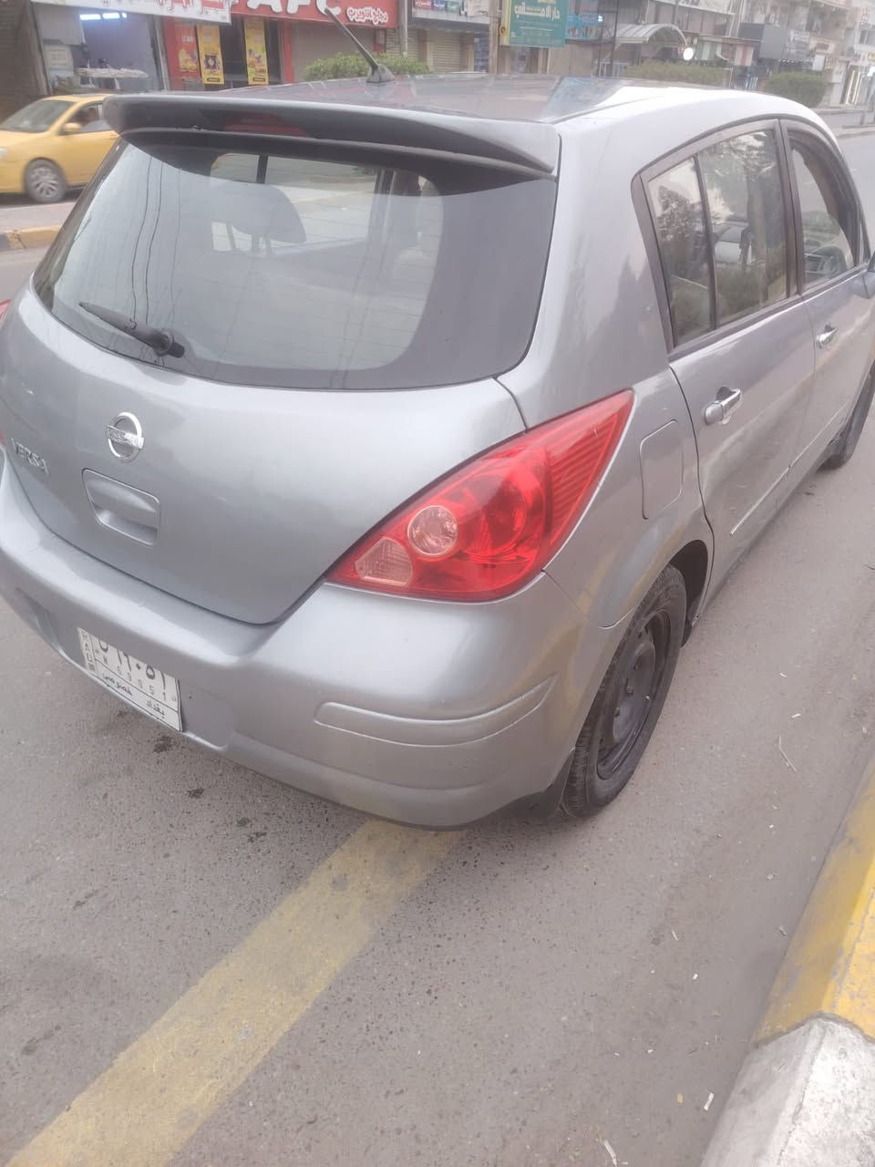 السلام عليكم فيرسا 2009 مكينه ال 2000 مصبوغه حزام مكينه كير تبريد تتفئه صدر  تخم تاير تحويل ثاني يوم خير من الله شاشه كامره مكاني بغداد الحريه  السعر 63 وبيها مجال 
***********
