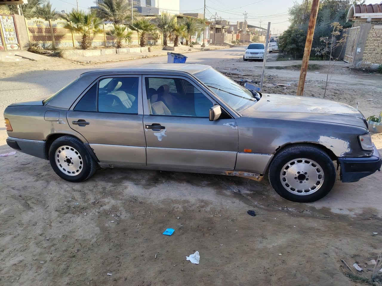 السلام عليكم
مارسدس دب للبيع 86

مكينه وكير بل كارتون ثنين ونص

قواعد وشواصي بلاد 

تبريد شغال غرفه جاهزه جديده

تخم تاير جديد حداديه جديده

سياره جاهزه من كلشي فقط عوزه رش

رقم بغداد مشروع مميز مداور ثاني يوم  44وبيه مجال 
ديوانية قضاء المهناويه

***********، ***********
