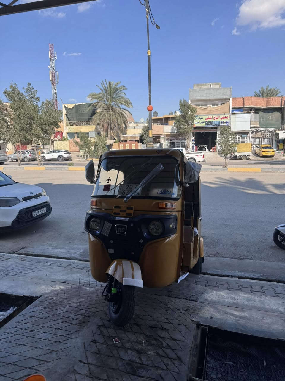 ً
التفاصيل بلفيديو شوفه يلا تتصل مو تتصل وتكلي شبيها 
تكتك 2017 شهر 12 داخله بل 18 حتى شكلها 18 والتفاصيل موضحة بلفيديو التكتك مرقمة ( لوحات انكليزي ) التكتك كفاله عامة حتى الدوس مكفوله مكينه خير من الله السعر 4300 وبيها مجال شراي اتصل *********** مكاني ديالى بعقوبة شارع جرف الملح
