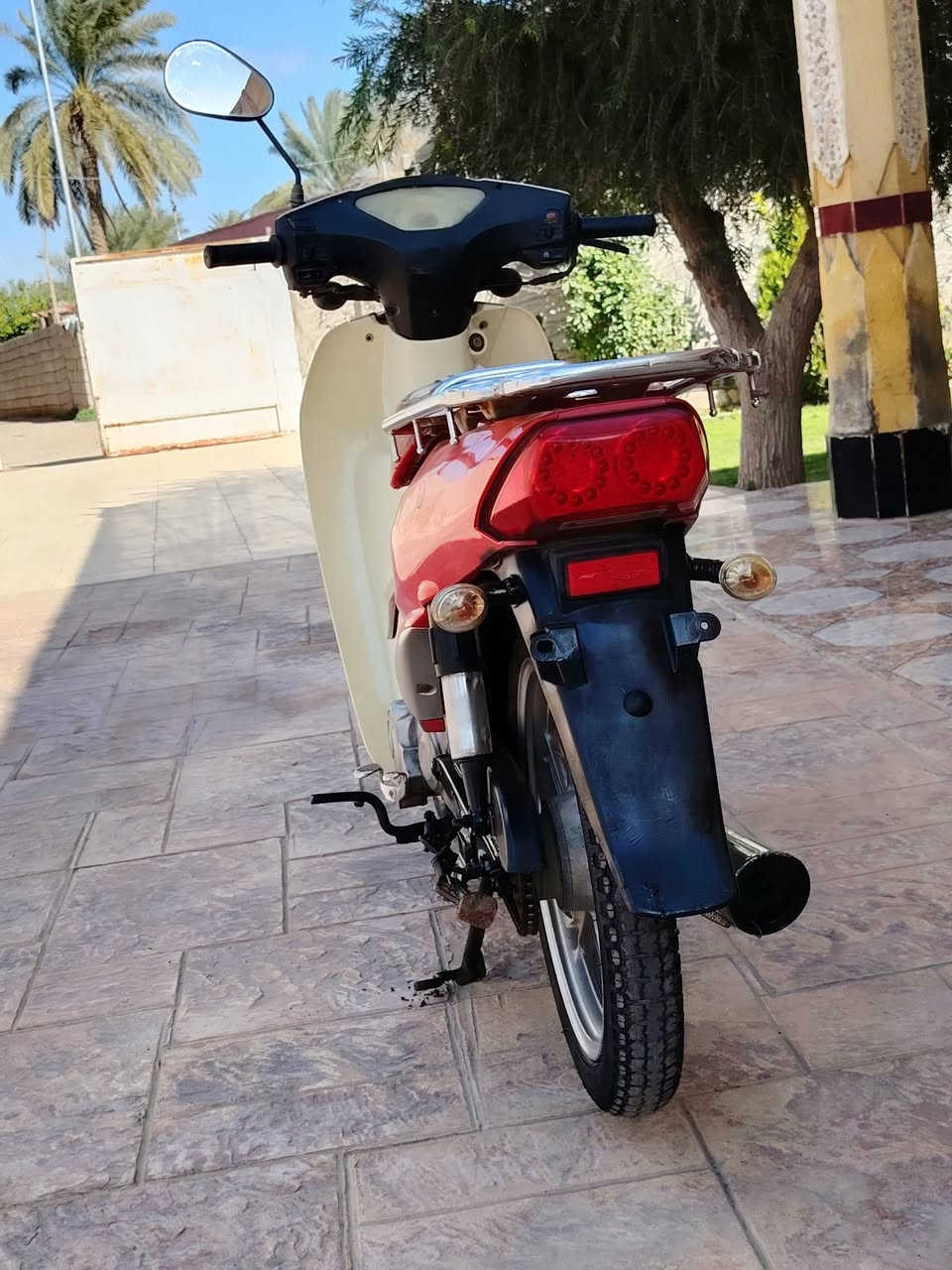 السلام عليكم من رخص الادمن دراجه سفريز دبل شاير شغالات لايت ضفيره فول ماطور  وجديد ماطور فول وهذا رقم الهاتف والسعر خاص ***********???? ***********
