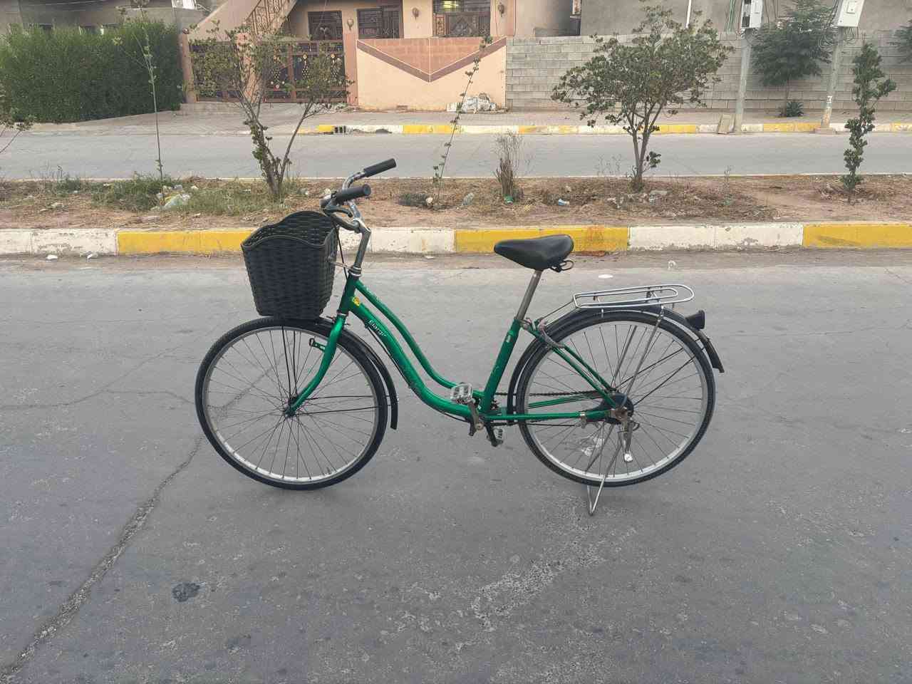 السلام عليكم للبيع باسكيل حجم 26 السعر 65 بي مجال قليل استفسار على هاي رقم {{ *********** }}
