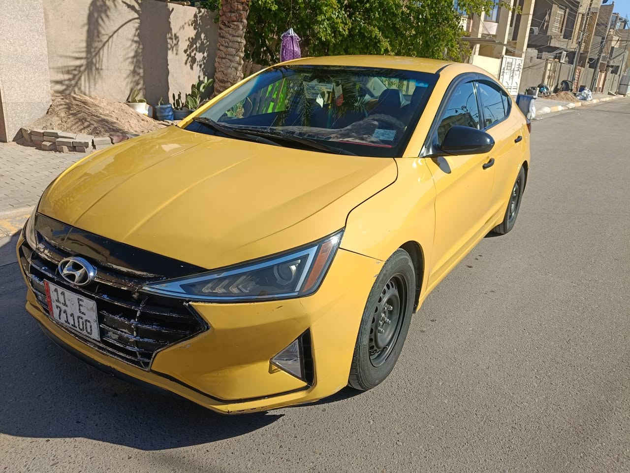 السلام عليكم النترا البيع وارد امريكي الضرر الباب صوب العبري موديل 2020 محرك 2000 دوش كير أي تي  المرغوب  مع منضومه غاز حداديه جديده تخم تاير جديد رقم بغداد بسمي تحويل مباشر مفصره هيئه وغرامات 
المواصفات نص فول 
تحديد مسار 
مانع انزلاق 
رادار جانبي 
توقف ذاتي 
السعر 135$ 
المكان كربلاء الحر 
رقم الهاتف *********** 
غير متواجد ع الفيس الاتصال ع الرقم
