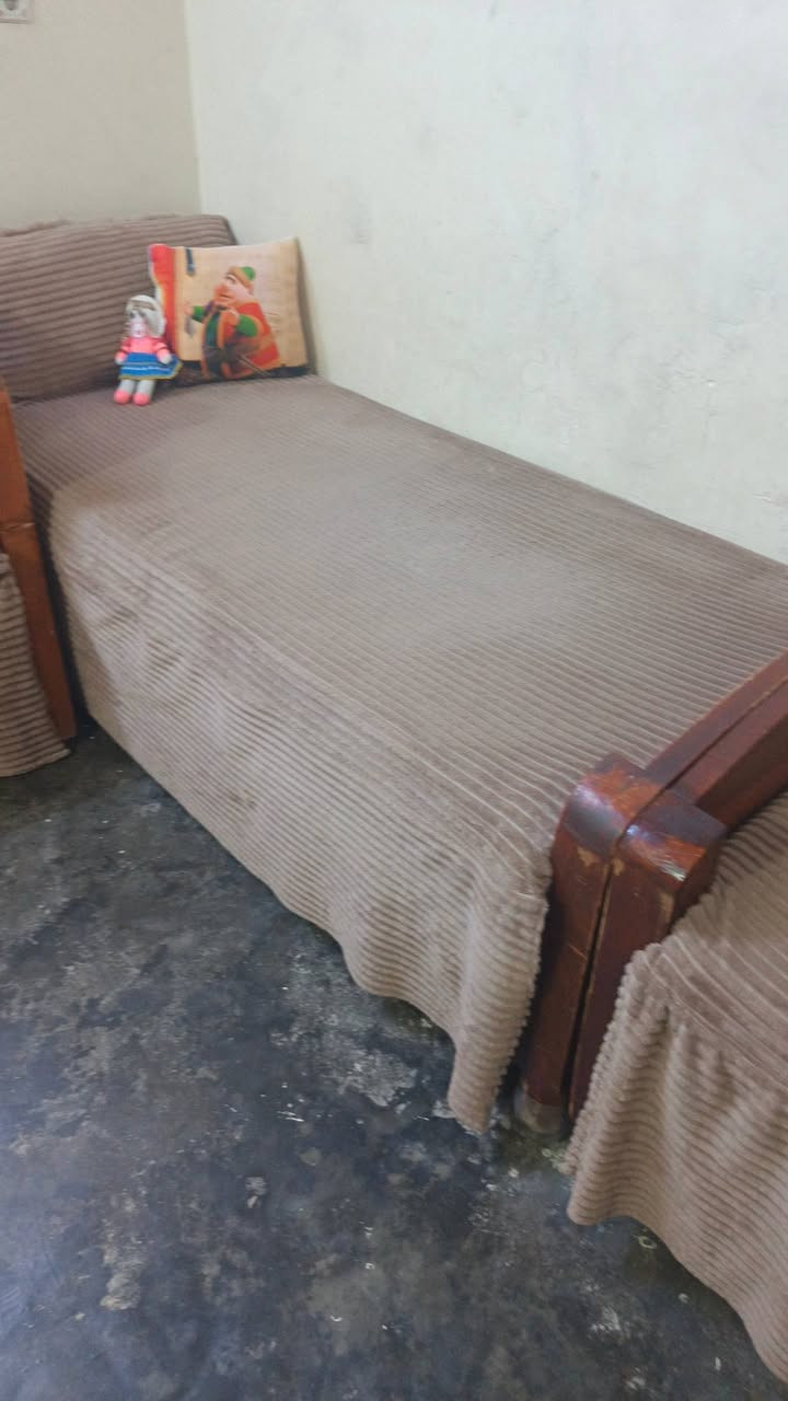 عندي تخوته اربعه للبيع هما مطارحهم وماخدهم كاملين سعر الواحد ٦٠ الف


**إذا كنت صاحب هذا الإعلان وتريد حذفه لأي سبب، رجاءا أرسل رسالة إلى الدعم الفني**