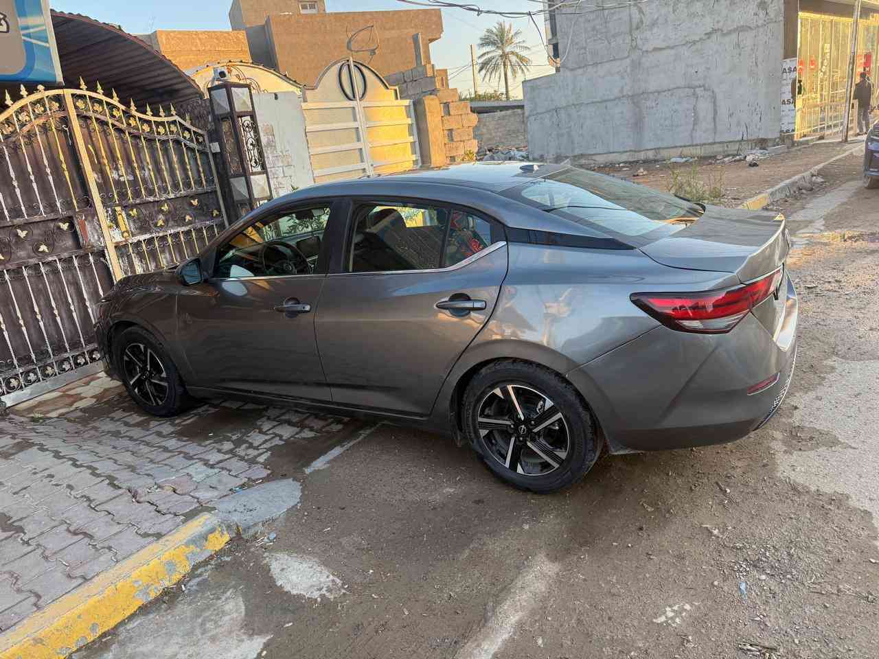 سنترا موديل 2024 
بوضع الوكاله 
بيه جاملوغ خلفي صبغ  اثنينهن
والصندوق هم بي صبغ 
بعقوبه شفته 
السعر 135$ وبيه مجال 
للاستفسار الاتصال على الرقم ***********
