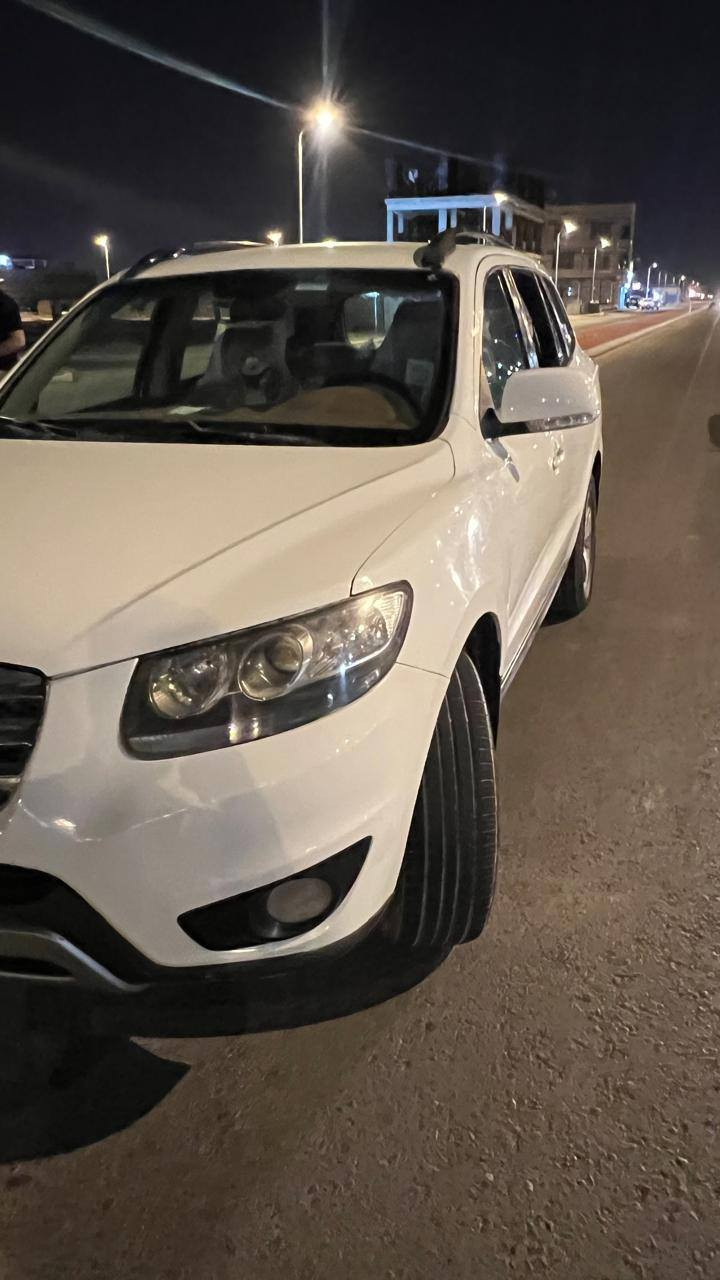 سلام عليكم سنتافي 2012 رقم بصرة بيها جاملغ وبارد بصندوك سنويه ل 2029 بأسمي تحويل مباشر سعر( 143 ) كير جديد عنوان البصرة التنومه اي ستفسار اتصل علا راعيها مكلف بلنشر ما ارد خاص رقم ( ‏‪ 0774 807 1245‬‏)
