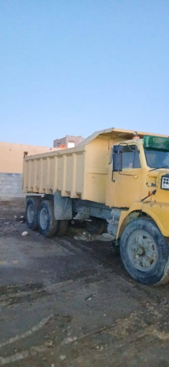 سلام عليكم فالفو ابو زلوف البيع موديل 80رقم الماني قاسيه سعره 20وبي مجال العنوان  واسط الصويره  رقم الهاتف ***********
