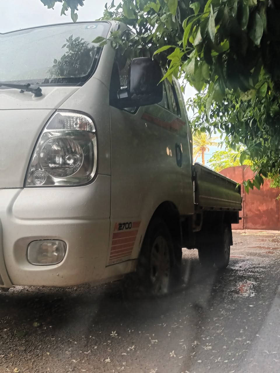 اسلام وعليكم كيا حمل للبيع رقم صلاح الدين ابلادي 
كير محرك مكفول بس بيها طخا بلباب عكس السايق
موديل ٢٠١٢.    ***********
