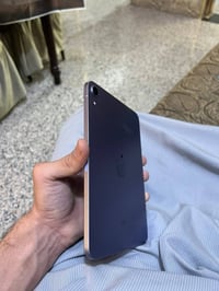 ايباد مني 6 كامل ملحقاته جهاز بلادي على وضع شركه ممبدل بي اشي ذاكره 64...