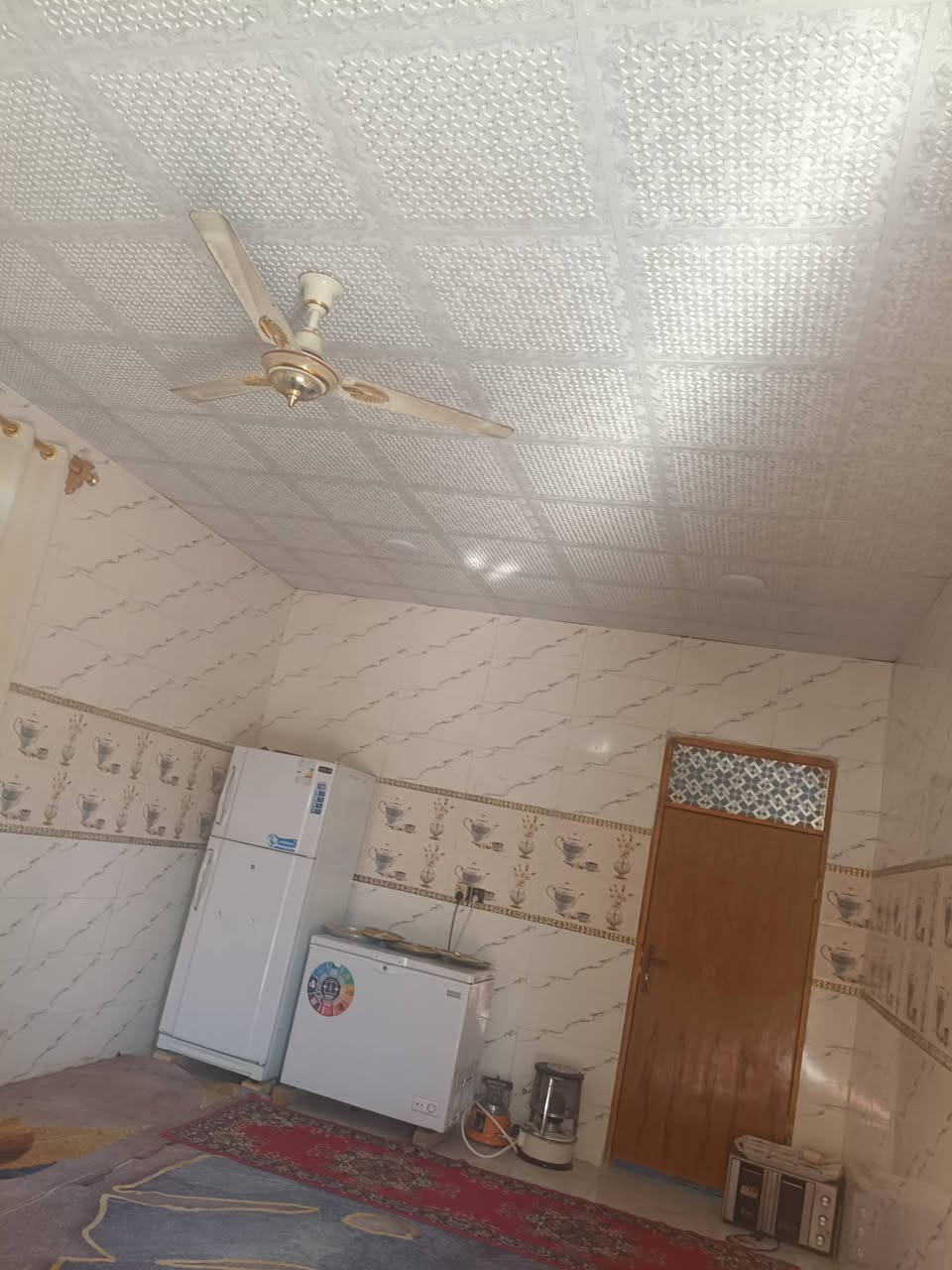 السلام عليكم بيت لبيع مساحه الارض
دونم  مع بيت البيت بيه ثلاث غرف ومطبخ حار بارد
وصاله ومضيف  مساحة خضراء الاستفسار الرقم
***********
***********
***********
