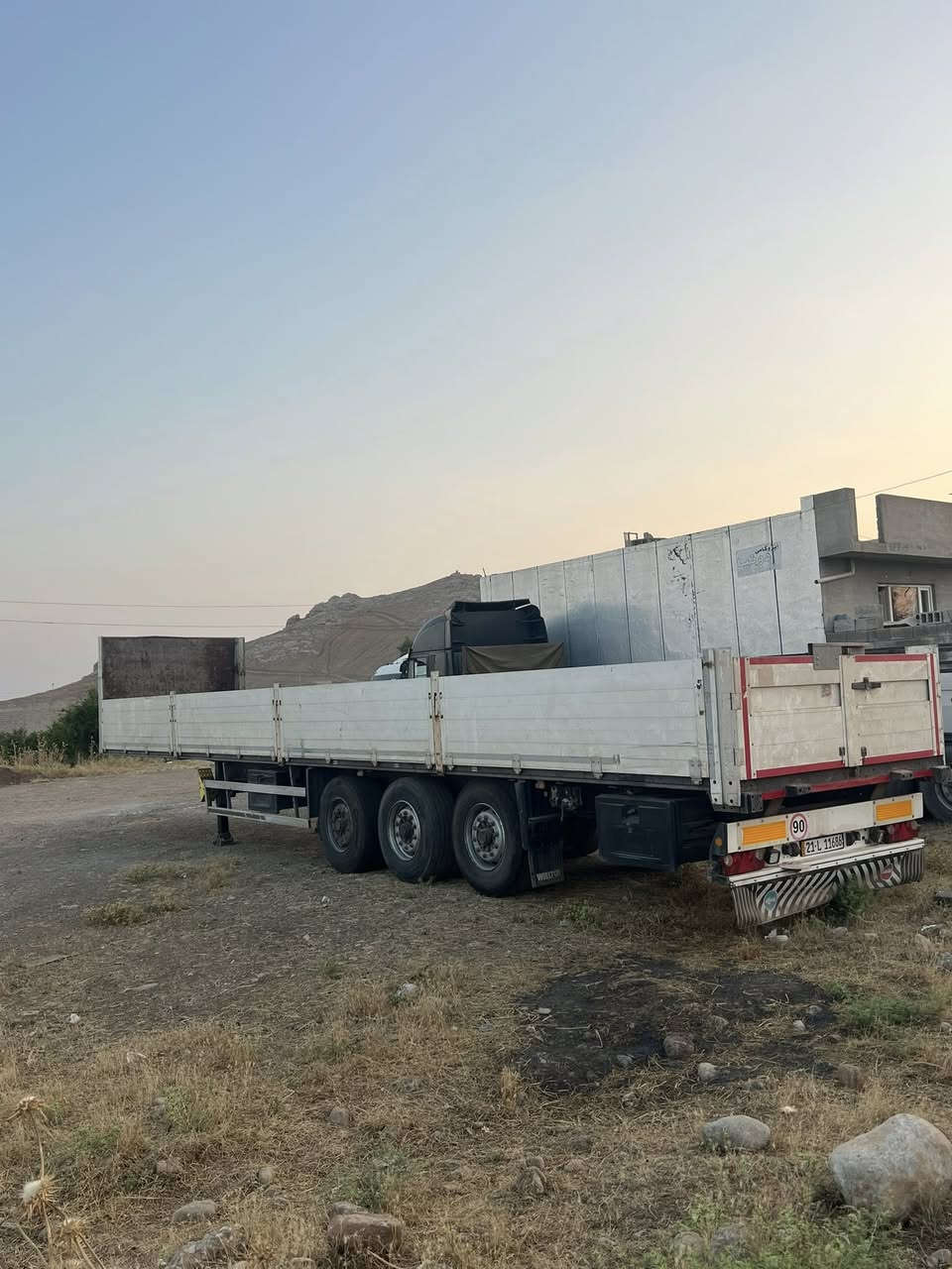 فلات:سحال
فەسڵ و ڕەپتە
دنگیر eco place  
سەفحەی ٨٠
Abs 
دیسک گەورە
شوێن :سەیدسادق
***********
