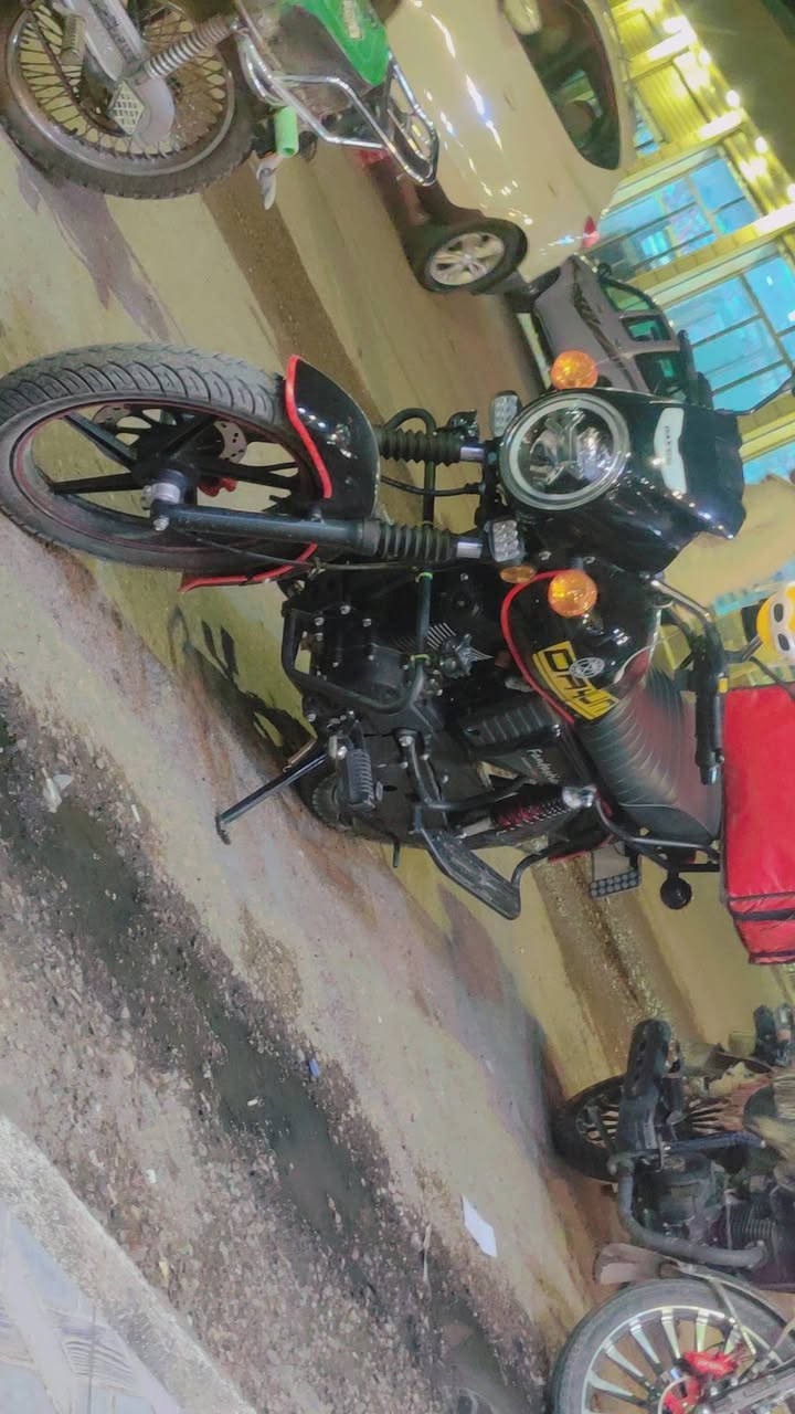 السلام عليكم 
دايوان 2025 للبيع 
مرقم سليمانية 
سنوية بأسمي 
تحويل ثاني يوم
ارقام انجليزية 
مابيه اي نقص 
كلشي شغال 
مكفول كفالة عامة 
محرك 200cc 
لون اسود 
سويجات حربة عدد ٢ مع بصمات عدد ٢ 
*********** واتساب 
العنوان 
صلاح الدين/بيجي
