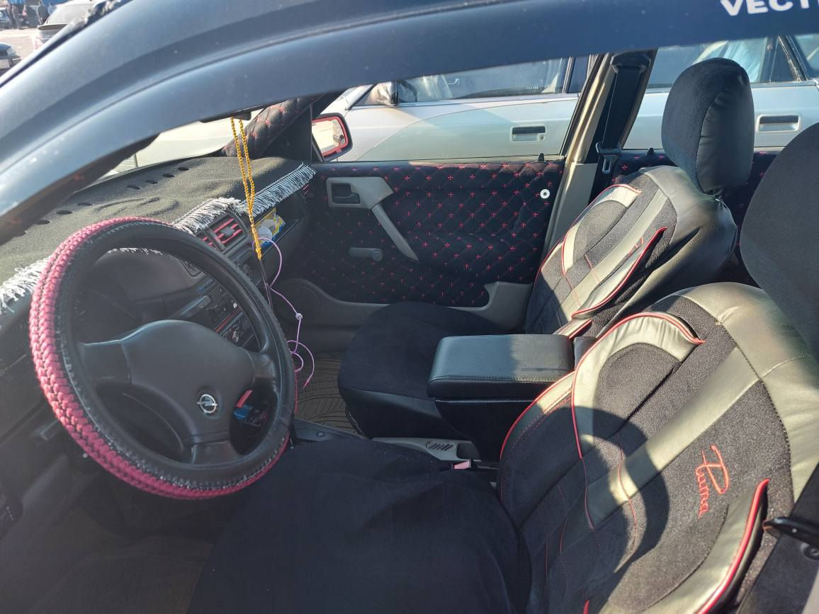 سيارة موديل ٩٠ شمالي بسمي تحويل ثاني يوم 
سيارة صبغ عام  كير وكينة بشرط حجم ٢٠ 
بطاقة بانزين موجود سعر ٣٨ ورقة 
*********** كركوك, العراق
