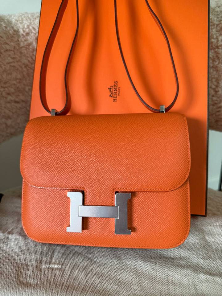 جنطة هرمز فرنسي أصلية أختام وكود جلد أبسوم طبيعي الجنطة تحفة ولا غلطة السعر ١٥٠ ألف ✨💯


**إذا كنت صاحب هذا الإعلان وتريد حذفه لأي سبب، رجاءا أرسل رسالة إلى الدعم الفني**