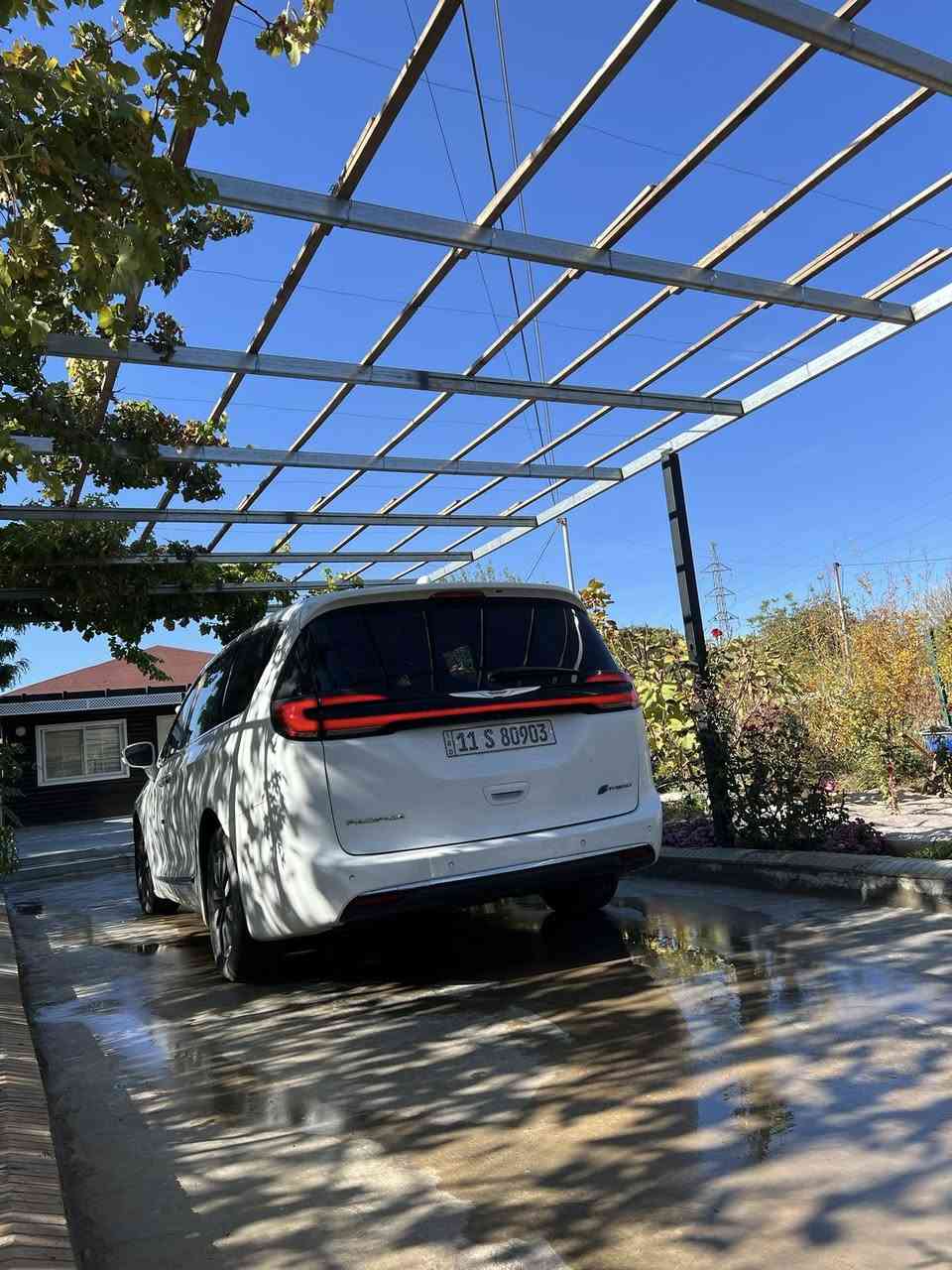 سلام عليكم 
باسفيكا ٢٠٢٢ هايبرد بلك ان  ماشيه٥٥ الف  حادثها جاملغ ونصف الباب بدون اي دواخل  السياره فول الفول للاخير
بانوراما واوتو بارك وكشنات تدفئه تبريد وشاشات خلفيه وريمونت تحكم مثل التلفزيون  
للعلم شاحنتها الاصليه وياها وطبعا ممجوده عدنا بالسوك.(تربطها على اي نقطه كهرباء بدون اي تحويلات ) ومنفاخ التايرات ايضا الاصلي مالها 
السعر٢٥ الف 
***********
