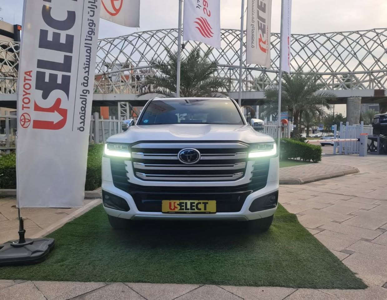 🔸  تويوتا لاندكروز  VXR هايبرد  وكالة ساس مغلفة ppf ماشية 12 الف كيلو موديل 2025

🔸موديل 2025

🔸محرك 6 سلندر 3500 تون تيربو

🔸كشنات الامامية كهرباء + تبريد 

🔸كشنات صف الثالث يدوي 

🔸بصمة + تشغيل عن بعد 

🔸فتحة سقف 

🔸ثلاجة 

🔸3 شاشات 

🔸صندوق كهرباء

🔸8 ايرباك 

🔸اضوية led + كشافات 

🔸شاحن لا سلكي 

🔸فول تحكم ستيرن 

🔸تدفئة تبريد قطعتين 

🔸حساس امامي و خلفي 

🔸🔸     مرقم بغداد   🔸🔸 

🟥ضمان احصل الآن على خدمة مجانية لمدة عامين أو 80.000 كم على 16 تبديله دهن مجانيه 

العنوان بغداد

  ***********
