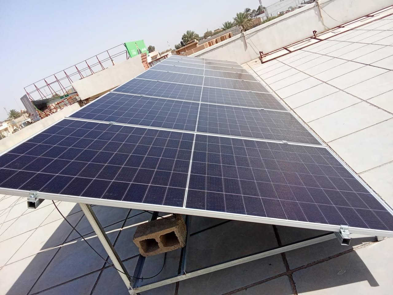 خبرة تزيد عن 6 سنوات في تصميم وتركيب المنظومات الشمسية
نقدم من خلالها:
⭕️ افضل جودة👌
⭕️ افضل سعر 👌
⭕️ افضل مواصفات 👌
⭕️ افضل ضمان 👌
⭕️ افضل خدمة 👌
منزل جديد في حي المثنى في سامراء يودع خط المولد وانقطاع الكهرباء
حيث تم بتوفيق من الله  تنصيب منظومة طاقة شمسية بقدرة 20 امبير 
تحتوي على 
⭕️ الواح 710  واط
⭕️ انفيرتر 6KW  GOS POWER مع تطبيق لمراقبة عمل المنظومة بضمان 3 سنوات استبدال
⭕️ بطارية ليثيوم 15kw سولار ماكس
8000 دورة شحن بضمان 5 سنوات  وعمرافتراضي 15 سنة
⭕️ بورد كهرباء متكامل عالي الحماية للمنظومة والمنزل 
⭕️ هيكل حديد مغلون ثقيل


**إذا كنت صاحب هذا الإعلان وتريد حذفه لأي سبب، رجاءا أرسل رسالة إلى الدعم الفني**