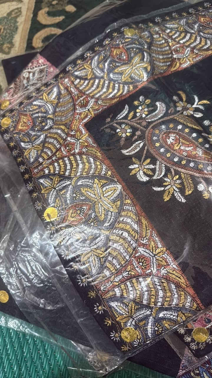 متجر الزي العربي يقدم لكم افضل أنواع الغترة العمانية الأصلية السوبر تورمة السعر السابق 55الف دينار عراقي 
والسعرالحالي 35الف دينارعراقي ملاحظة مهمة إذا تطلب ٣غتر
يكون التوصيل مجاني العنوان مدينة الصدر بداية شارع الفلاح قطاع ٧ متجر  الزي العربي  للتواصل والطلب ***********
