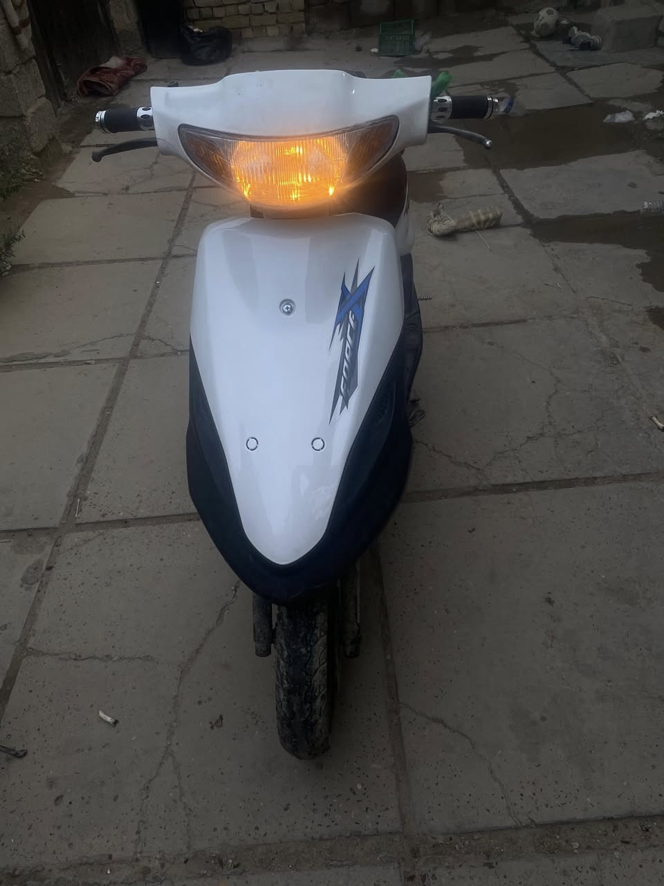 للبيع قجمه دراجه محرك مامفتوح دراجه مانقصها شي كلشي جديد سعر 350 وبيه مجال ***********
