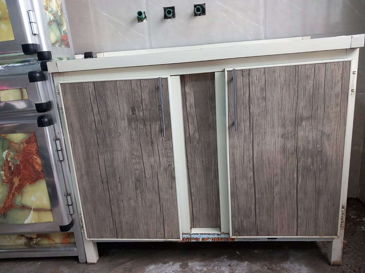 كاونتر المستعمل للبيع الكاونتر مترين مع الملحق والسنك متر وعشرين نضيف سعر الكاونتر 150 مع الملحق والسنك 75 
النجف ناحيه الحيره


**إذا كنت صاحب هذا الإعلان وتريد حذفه لأي سبب، رجاءا أرسل رسالة إلى الدعم الفني**