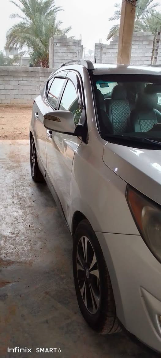 سلام عليكم ورحمة الله توسان للبيع 2012 امريكي السعر 120 وبيها مجال قليل ***********
