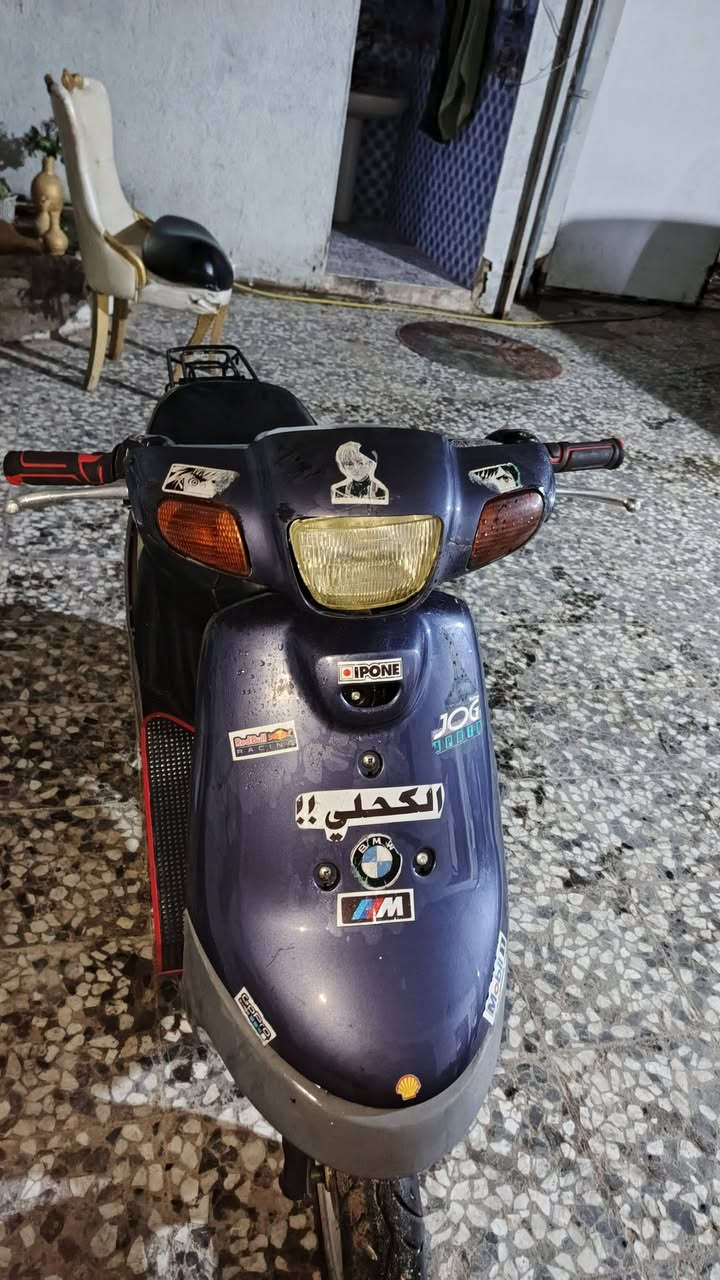 دراجة بطة للبيع ٫ مكان نجف ***********
شوف نضافة كدامك هندر واحد تشتغل بيها مشكلة بسيطه كلش مابيها شلعة كابريتة تعبانه 220 وبيها مجال قليل
