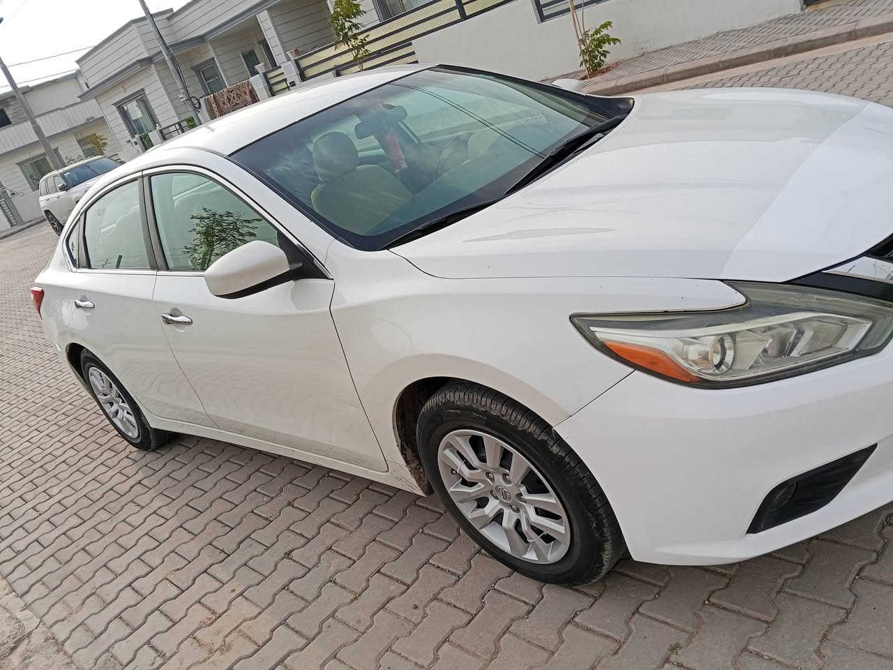 السلام عليكم
نيسان التيما خليجي مكفول من الضرر 
رقم شمالي
داخل أصفر
تبريد قطعتين 
محرك 2500
ماشيه 174 كم 
كير محرك شرط الفحص 
مكان السيارة ديالى خانقين 
للبيع الاتصال ع الرقم ***********
