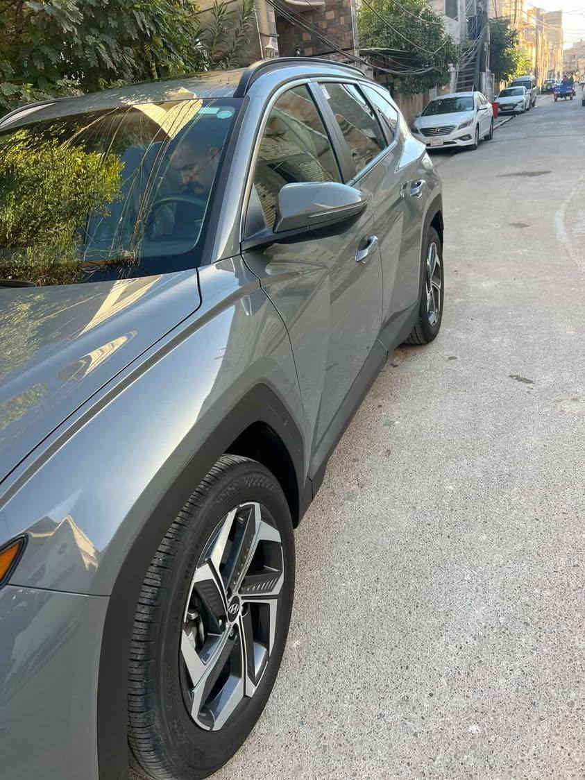 السلام عليكم من رخصه الادمن الكروب توسان للبيع وارد امريكي موديل 2024 السياره فول مواصفات حادثة بارد بل قبق جنطه على كد شبرين السياره الله شاهد نظيفه فول السعر 22 الف وبيه مجال.  المكان بغداد_الاعـظمـيه الرقم: *********** او *********** اتصلوا على اي رقم نجاوبكم
