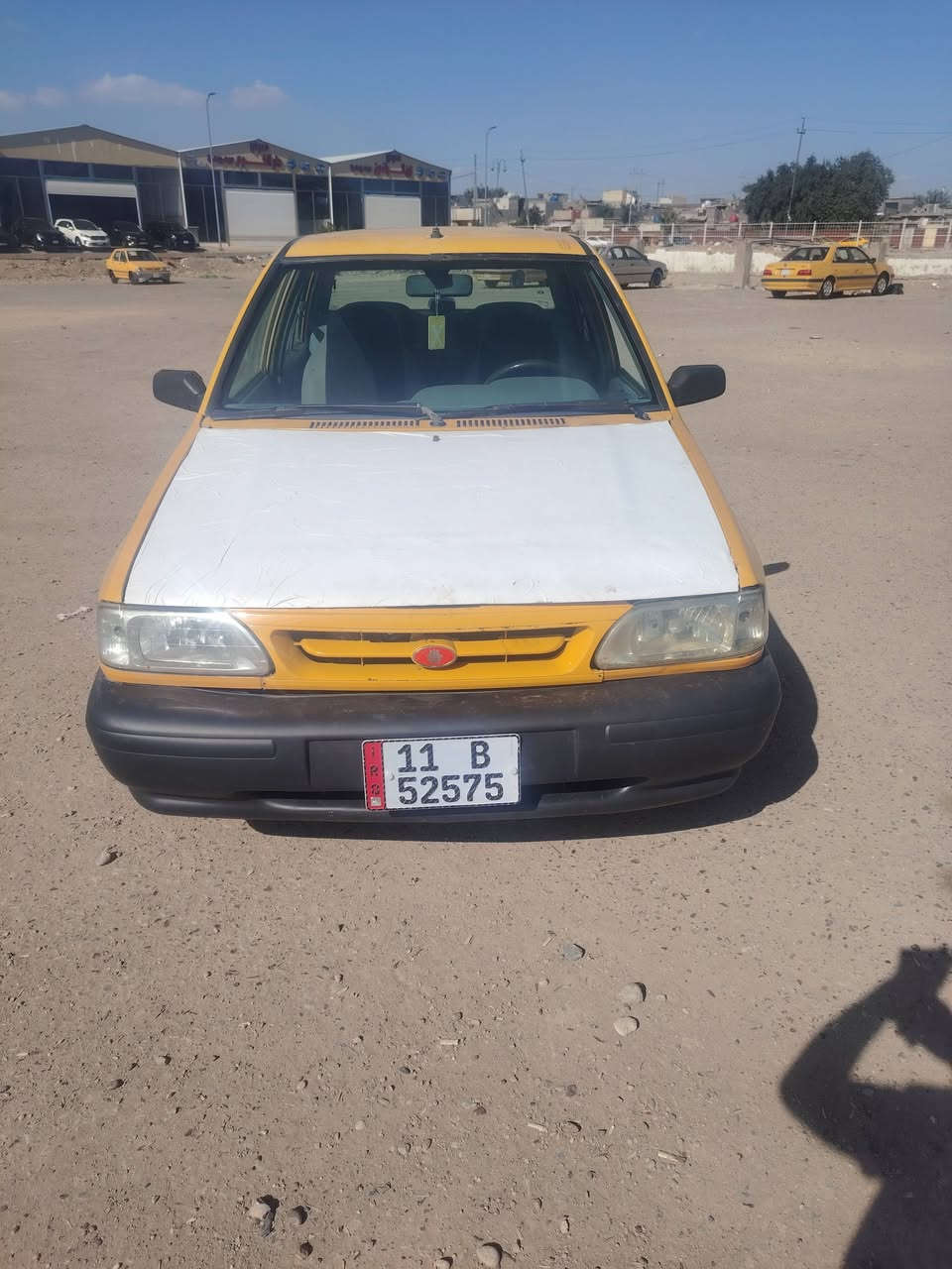 السلام عليكم سايبه موديل 2012 سياره بسمي ورقم وهزه  جديده مكان بغداد حي النصر رقم ال ***********
