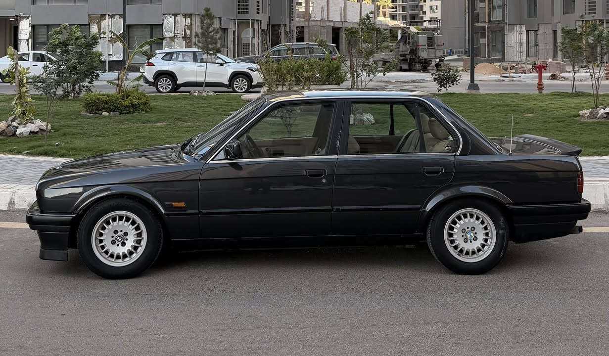 (BMW/325) 1989
وارد يابان 
مكينه 25
كير اوتو  3 انضمه قياده 
كير مكينه بشرط
تبريد بلادي ثلج 
غرفه جديده بلاد
كشنات وكاعيه وبطاين بيجي جديد كلش 
السياره من جوه شرط بدون قطره خياس
قوائد الجك وكل التفاصيل جديد
حوض مكينه جديد مع كل التفاصيل البلاد
دركه Mاصلي
مرايه داخليه M اصلي
سبايد Mاصلي 
سستم صوت بيوينر صوت خرافي 
سياره حجر بيئه بلادي 
تخم ويل جديد بلاد 
مع تخم تاير من تايل مول جديد
لايت بك لايت بلادي جديد 
مع عالي زنون اصلي 
مابيه نقص برغي 
رقم بغداد شرط التحويل
السعر ٧٠ قابل للتفاوض

للتواصل (***********)

ممتواجد على الفيس🌹
