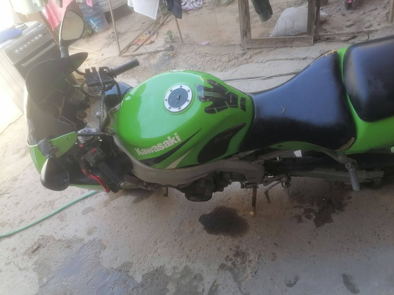 مرحبا دراجه  كاوسكي بطح بيه كسر بل المحرك اريده ب400الشراي يتواصل وياي على هاذا الرقم ***********
