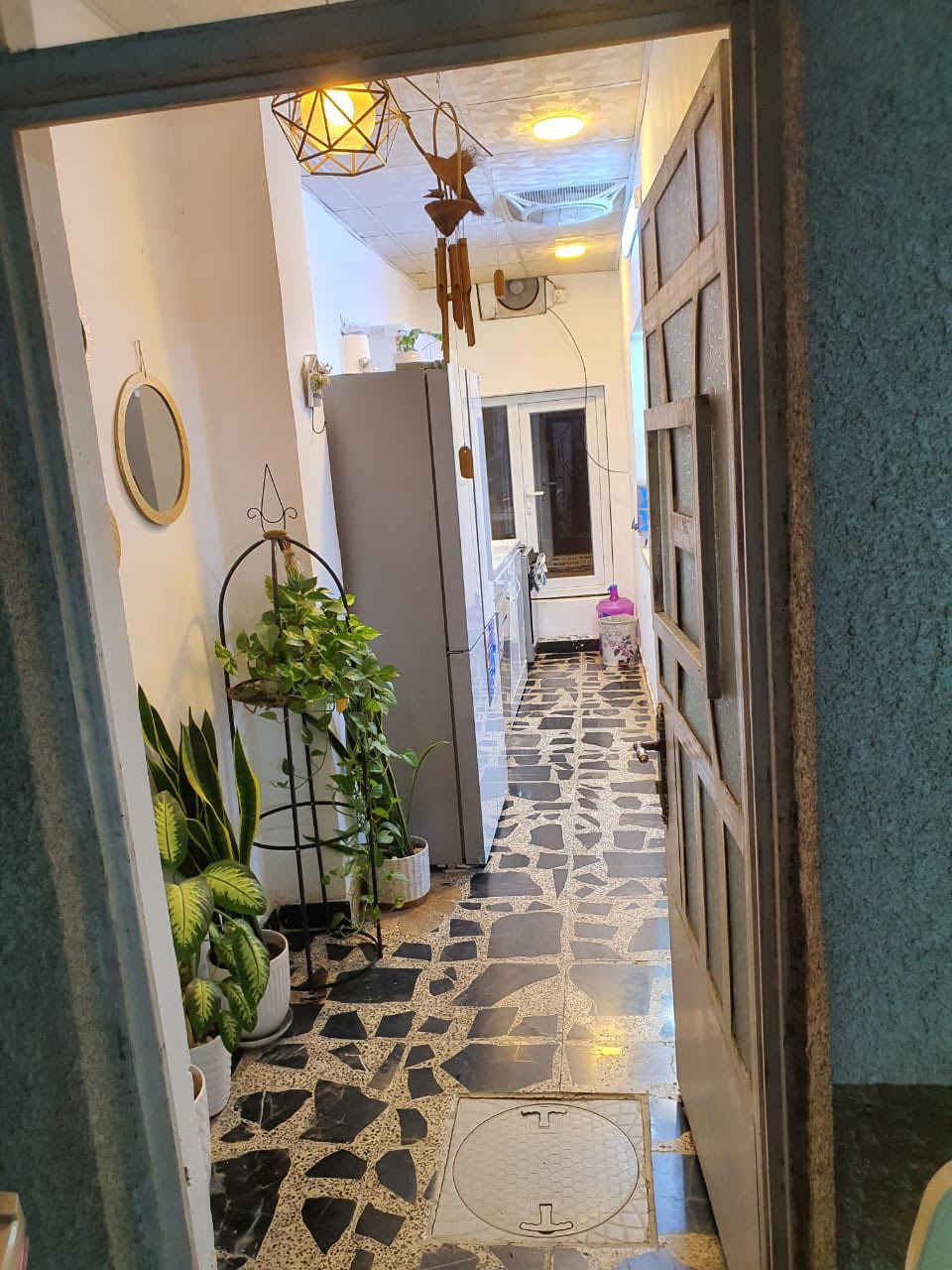 بيت طابو صرف للبيع
المساحه ١١٠م 
طابق  ونص
غرفتين نوم واستقبال وصحيات ٣ ومنور ٢
شهداء العبيدي الثانيه خلف المستوصف
***********
