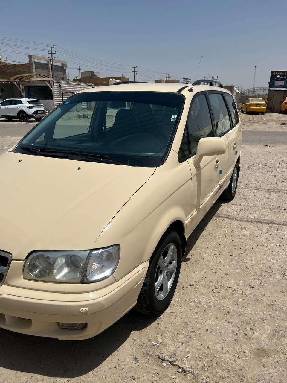 هونداي ترانجيت موديل 2006 سياره حلوه مصبوغه عام جماليه رقم دولي بغداد مكينه٢٧٠٠ سته سلندر تبريد شغال السعر ٦٥ مكان السيارة الناصرية ***********
