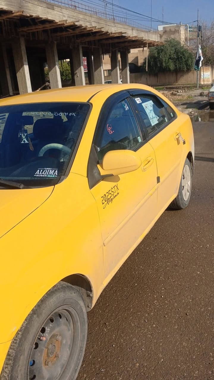 سلام عليكم 
شفروليه اوبترا موسسه 2011 
محرك 16 كير اوتو سياره 
ضررها تلكيطات تكسي بدون دواخل سياره احلى من صوره 
تواصل خاص او *********** واتساب
