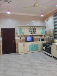 معلق داخلي • بيج