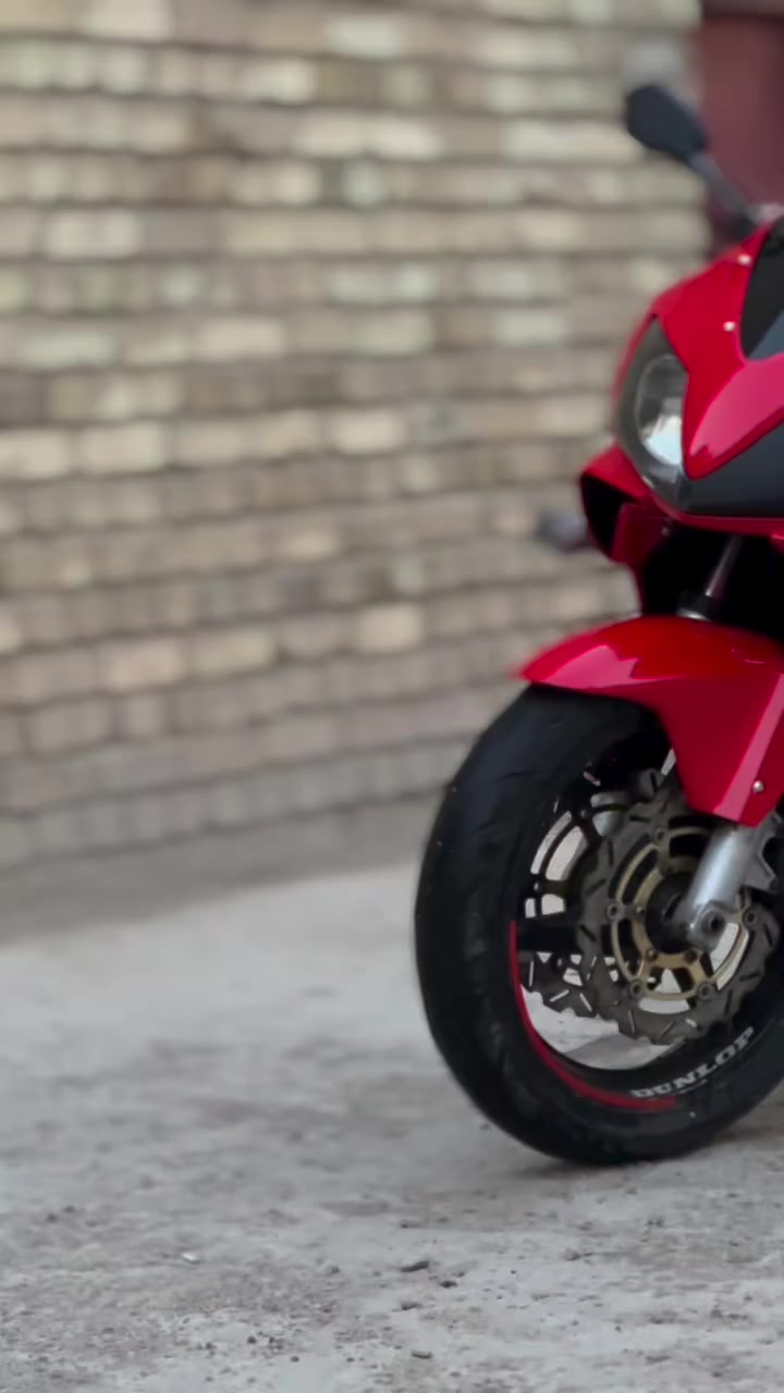 افوراي 2006 سكيورتي ماشيه 31 مشي حقيقي  مصبوغه عام للجماليه مو مال بياع شراي  وصورهه قبل الصبغ موجوده بس شخوط بيها    ومصبوغه صبغ يم سمكري حراري بعدها الدراجه بلگة مموشمه  الراديتر ولا طخه من كد النضافه لازلغ ولا ملعوب بلكهربائيات النضافه مال مكينه تحكم الصالنصه لبلاديه موجوده بعدها المبكنه بلصافوره مالتها مكفوله من كلشي جيب مصلح وتعال اعيد وكرر مال جناي بانزين عادي ماشامه الدراجه معتني بيها كلش هووواي الدراجه  مكان الدراجه الغزاليه ولنضافه امبينه بلحقيقه بعد احله شلعه شك الكاع ***********
