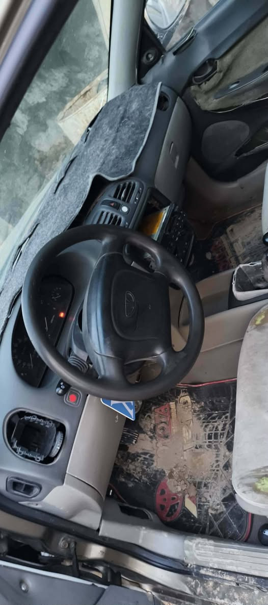 السلام عليكم نوبره موديل ٩٨ بغداد كير عادي سيار خير من الله وجاهزه مكاني بغداد
***********
