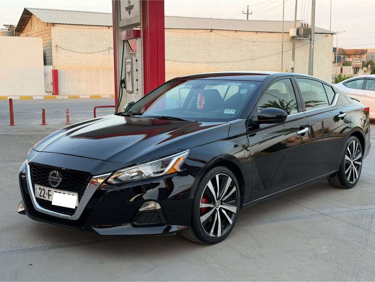 ‏NISSAN ALTIMA
موديل 2020 لون اسود 
للبيع فقط بدون مراوس بدون اقساط 
حجم محرك (2500) 4 سلندر 
كير محرك شرط مامفتوح
رقم اربيل دولي هزه سنويه جديد 2028

مواصفات سياره 
 ويل كروم حجم 19 
لايت زينون 
تحكم ستيرن طرفين 
مثبت سرعه 
كوشن كهربائي 
شاشه جبيره car play 
تشغيل عند بعد 
بيبان صندوق بصمه 
هيده نيكل 
شاشه نص ديجتال 
وباقي مواصفات معروفه...
سياره صدر أمامي خلفي جديد كهربائيات كل شغال تبريد شغال تخم تايرات جديد 

صبغ :- (3 قطع ) بوند جاملغ وباب وباقي سياره مكفوله كفاله عامه 
رقم هاتف:.( *********** )
سعر...(126$) وبي مجال بسيط 

عنوان:.كركوك 📍 كركوك, العراق

