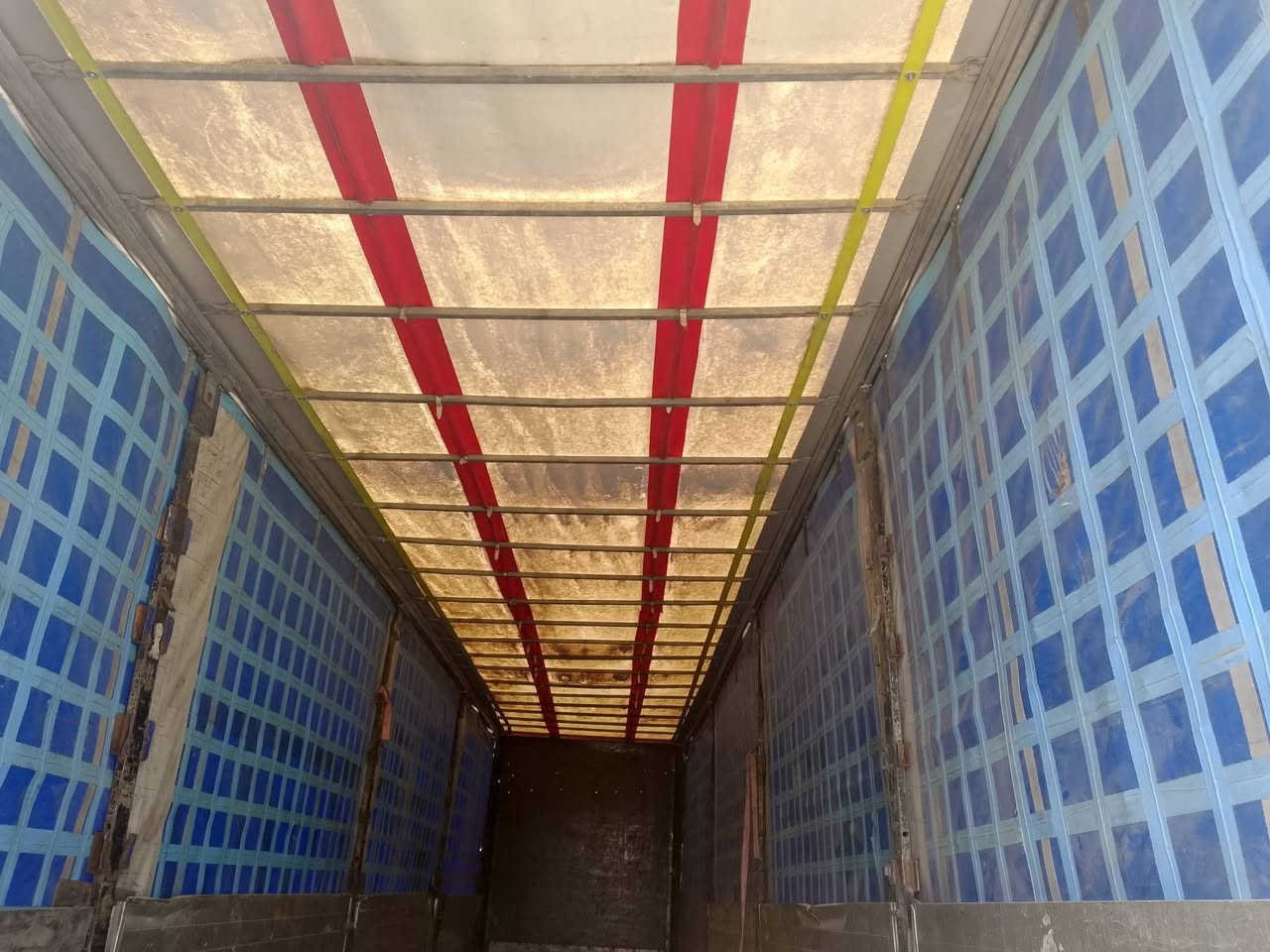 السلام عليكم
اخوان عربانه جادر مسرح مكفوله كفاله عامه مابيه اي نقص مستعجل علا بيعته سعره 70 وبيه مجال حك الجيه 
***********
***********
