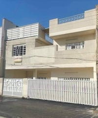 دار مسلح للبيع مساحة ١٦٢،٥ متر واجهه ١٠وربع متر   (للبيع كامل او قطع ١...