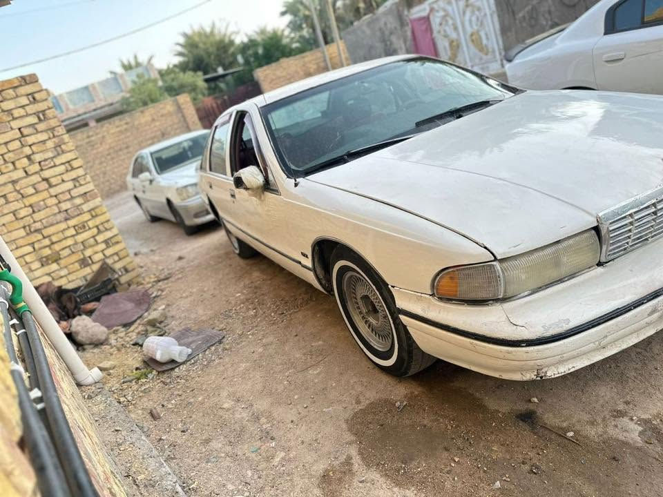 السلام عليكم بيع مستعجل 

دولفين موديل 1991 
محور 3000 ياباني مكينه وكير جدد
سنويه ساقطه ب 2021 راعيه موجود شوكت متريد تحول 
سستم سماعات كهربائيات كله شغاله 
بيه صوت ب الاكسن فقط 
مكاني ناصريه 
السعر 20 
للاستفسار التصال ع رقم 
***********
