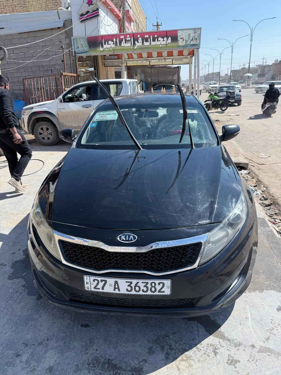 اوبتيما 2013 
رقم ذي قار باسمي السياره 
السعر:  90 ورقه 
رقم الهاتف . ***********
سونارها بلصوره موجود .
