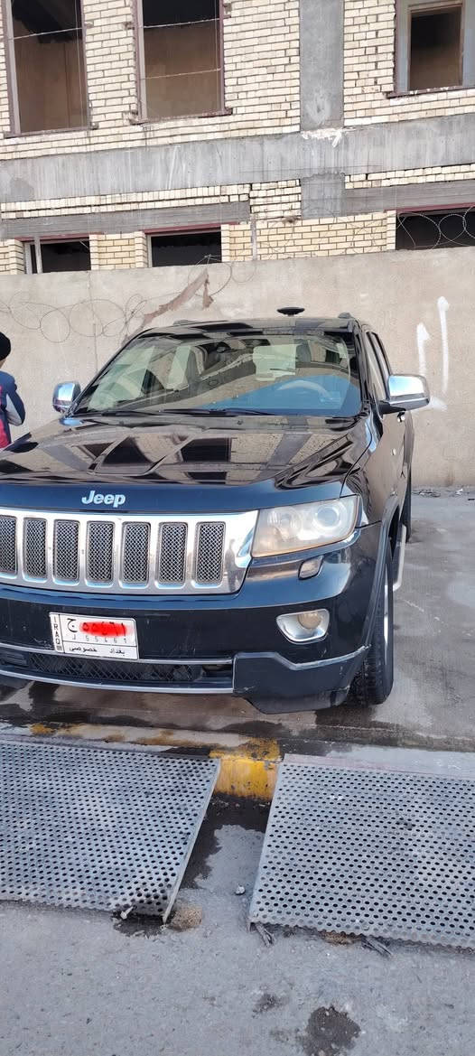 السلام عليكم 
جيب خليجي موديل 2012 فول مواصفات لون اسود ملكي تشغيل عن بعد فور ويل كشنات جلد كاعيات جلد تخم تاير جدد سيارة كلش حلوه قطرة صبغ مابيه واحلى من الصور رقم بغداد باسمي مكان السيارة فلوجه رقم صاحب السيارة  *********** بيع او مراوس بسياره  احدث وآنطي فرق
