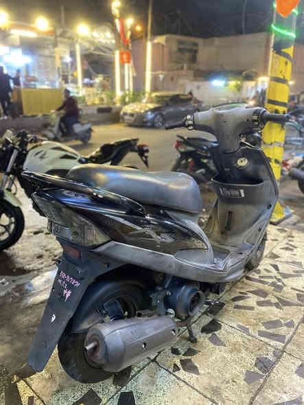 السلام عليكم 
عدلة مال رمبة كفالة قبل 20 يوم نازلة
للبيع او مراوس بGTR 
دراجة بيه كلج امامي رياضي ابو دولار $ 
مكينة وكفر بلادي ختم واحد
دراجه كامله مابية ٲي نقص على وضع الرمبة 
السعر  خاص
***********
مكاني بغداد الشعلة
