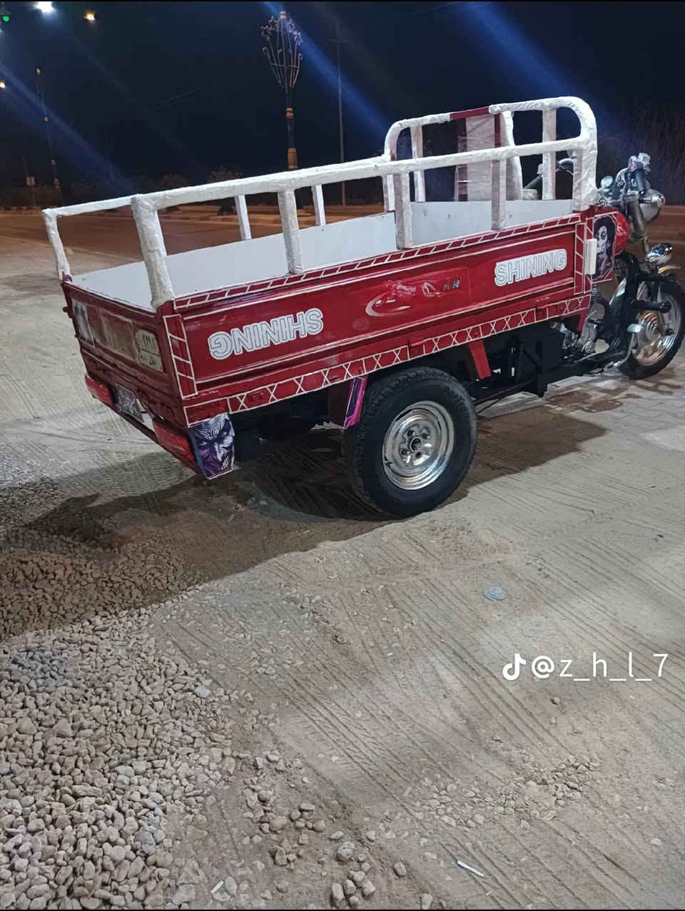 السلام عليكم شباب ستوته امتيار رقم وسنويه اصولي موديل 2011مكينه 25 شرط الجديدة كهربايات كله شغال نكره سلف تخم تاير جديد شاصي شرط الكفاله السعر مليون وبيه مجال للشراي مستعجل على البيعه هذا رقمي ***********
