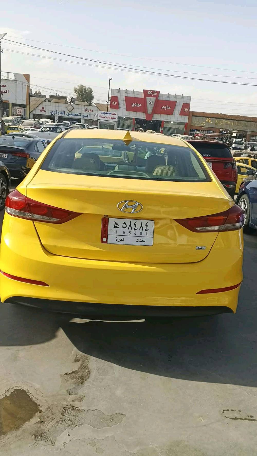 السلام عليكم سياره النترى موديل 17 مدوشمه جديد تبريد شغال مصفره هيئه وغرامات صبغه جديد كير ايتي المغوب تحكم جهتين  مكان بغداد الشعب السعر 108 وبيها مجال حط الجيه بس بنيد مبدل رقم *********** اثير ***********