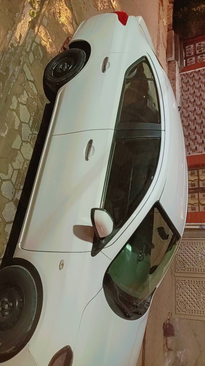 نيسان صني هندي مديل 2020 بيها بارد قليل بالجاملغ للعلم الغرامت عليه نجف واربيل للاتصال *********** النجف, العراق
